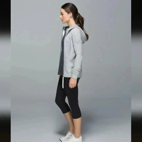 Lululemon Seamlessly Street Crop (First Release) Heathered Black - Picture 7 of 12